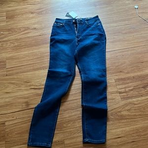 New Fashionova Jeans too big for me